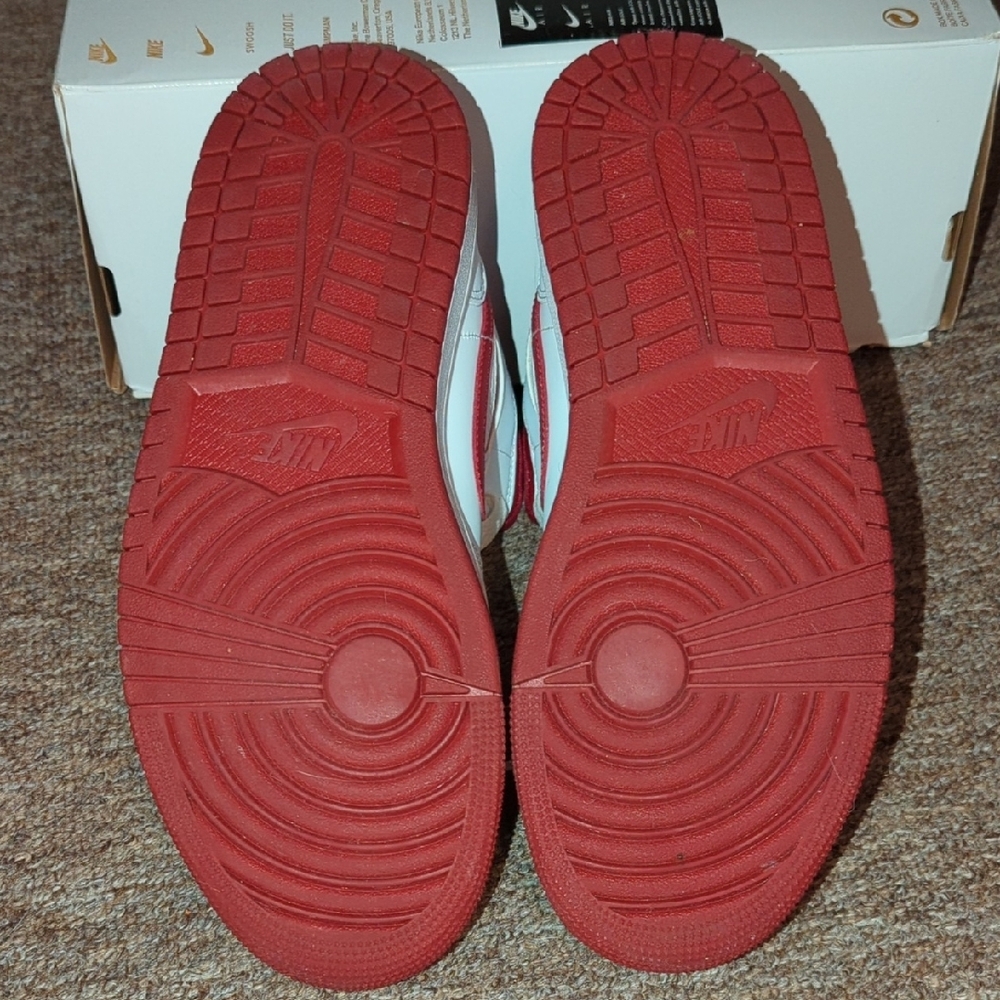 🔴 Nike Air Jordan 1 Mid Red White Sneakers W 8 1/2 | 8.5 ☁️ - Picture 15 of 16